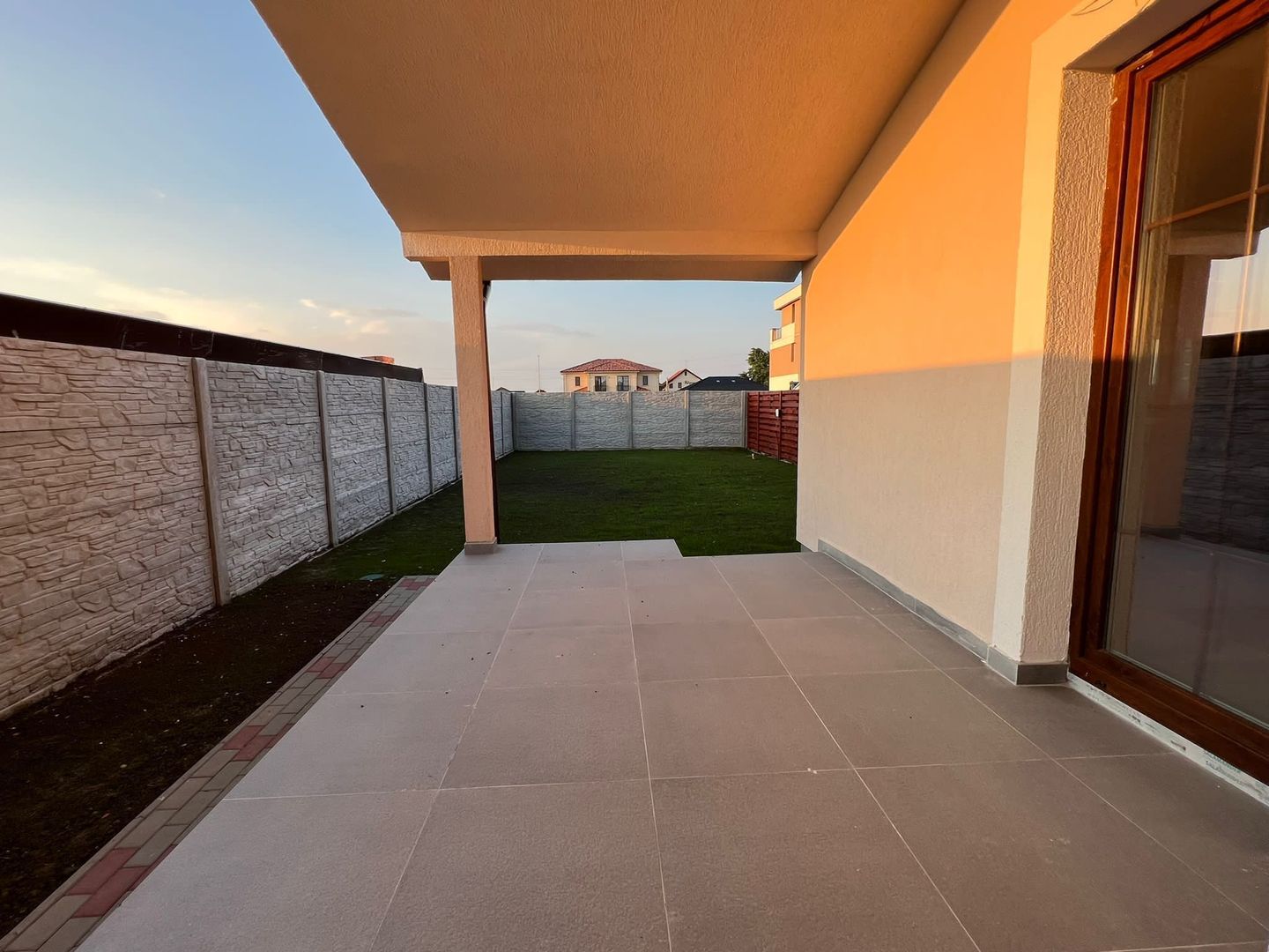 Casa Dumbravita cu 4 dormitoare si teren de 350mp - Poză 7