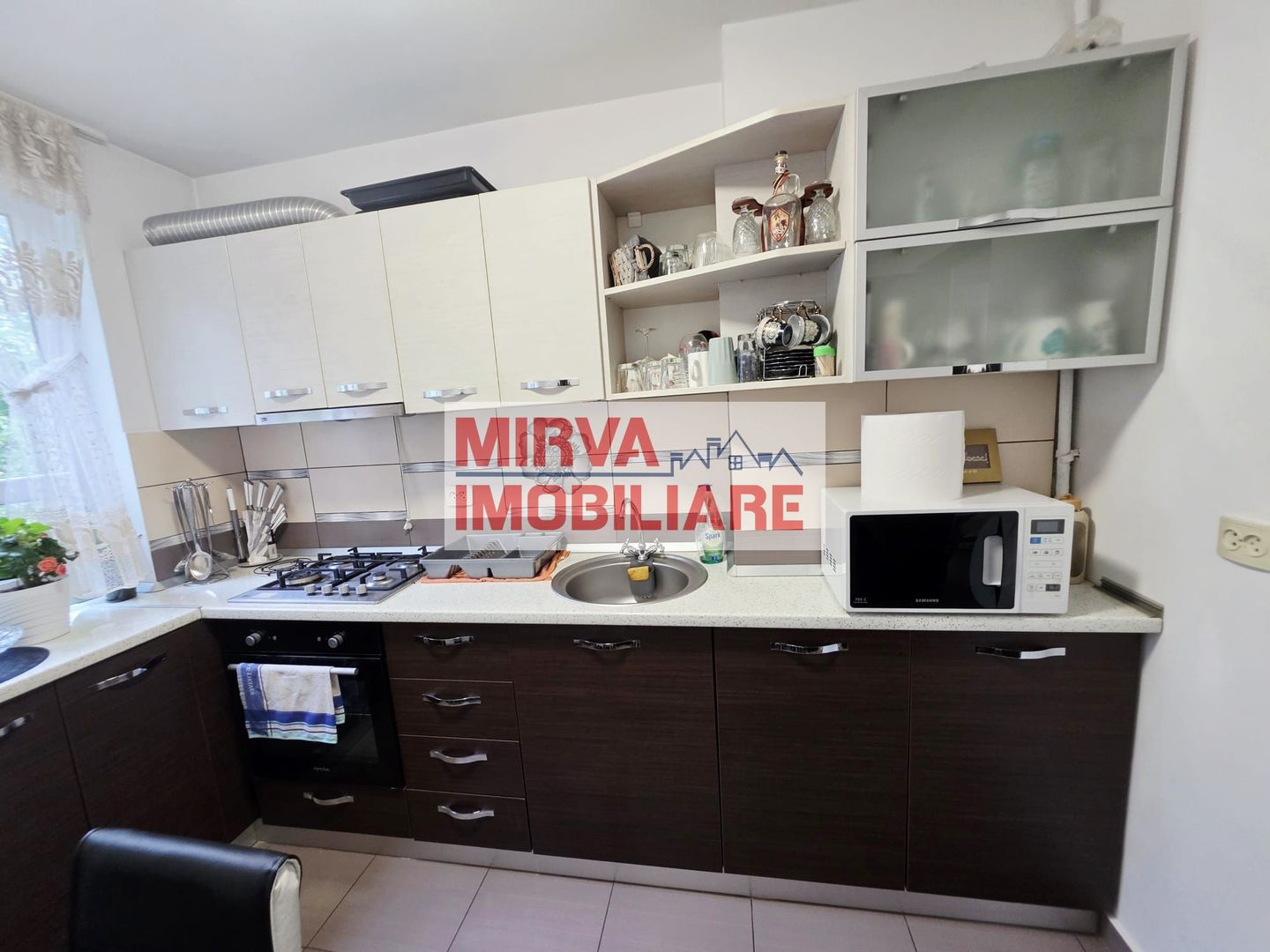 2 camere de vânzare în Republicii – 2 balcoane, mobilat și utilat - Poză 21