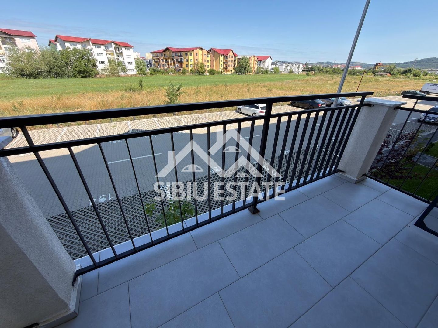 Apartament de închiriat , 2 camere decomandate, cu balcon si parcare - Poză 10