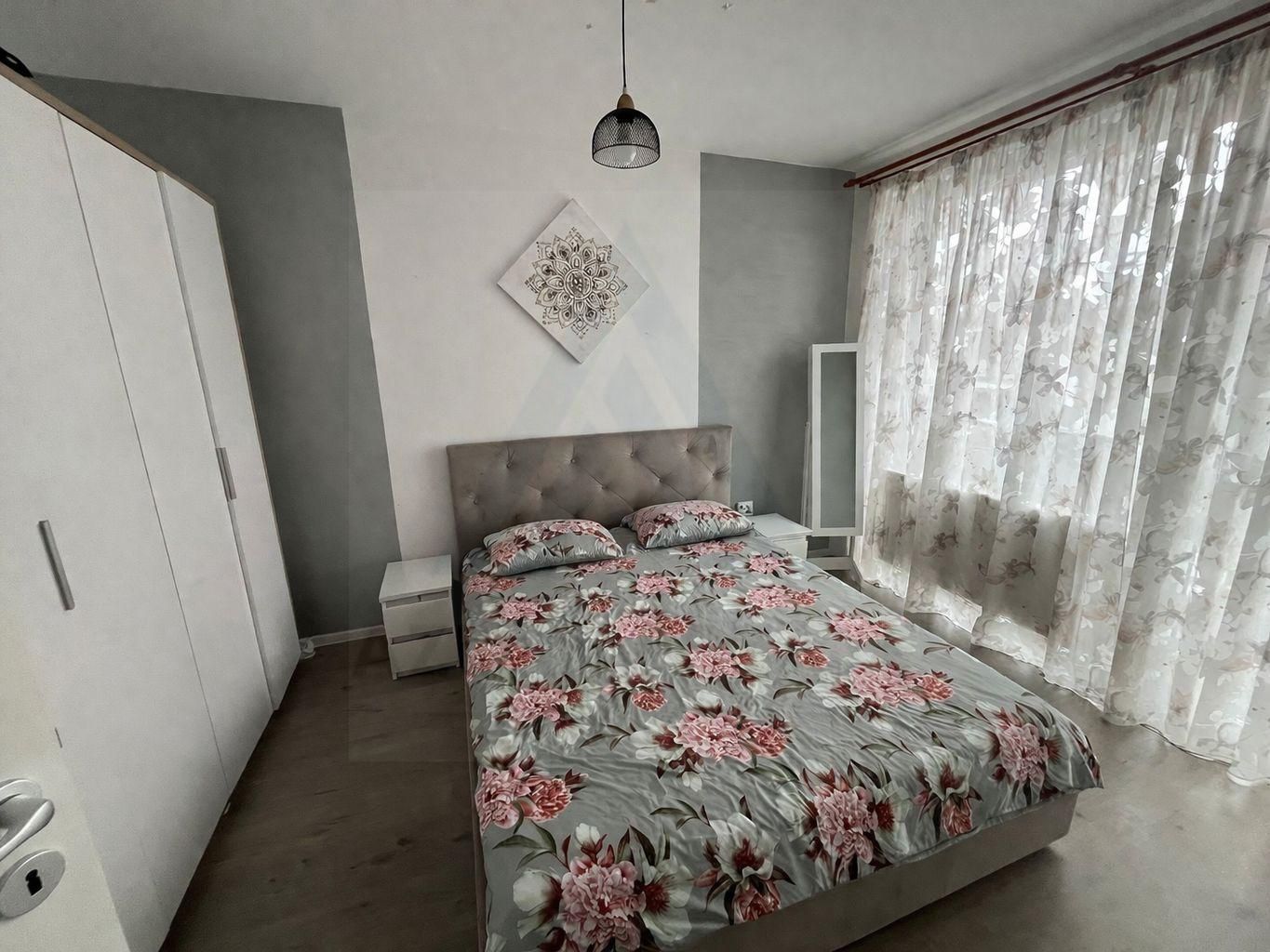 Casa utilata 4 camere 2 bai terasa si teren 210 mp in Arhitectilor - Poză 3
