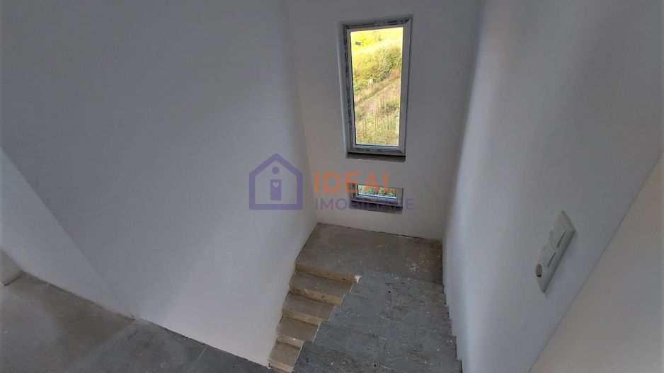 Casa Individuala Moderna cu 4 camere  si garaj, in Sura Mare - Poză 8