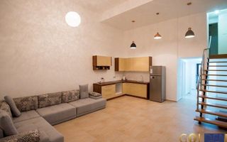 Apartament  B-dul Revolutiei, cladire perioada interbelica, comision 0% - Poză 2