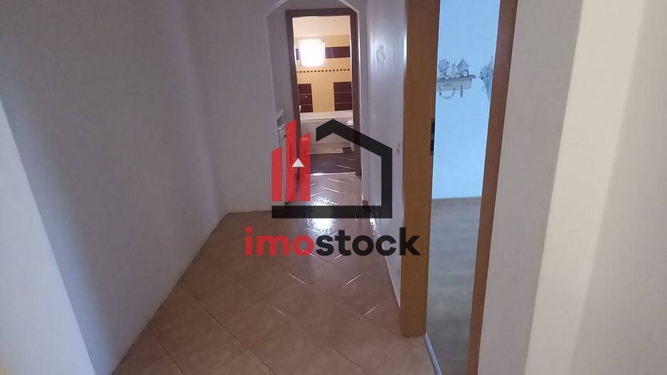 De vanzare apartament cu 3 camere, decomandat, etajul 2 - Poză 9