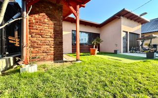 Se vinde “acasa”, 4 camere decomandate, panouri+baterii, teren 397mp,m - Poză 3