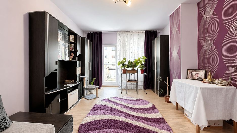 Apartament 3 camere decomandat, zona Alfa, etaj 1, două băi - Poză 3