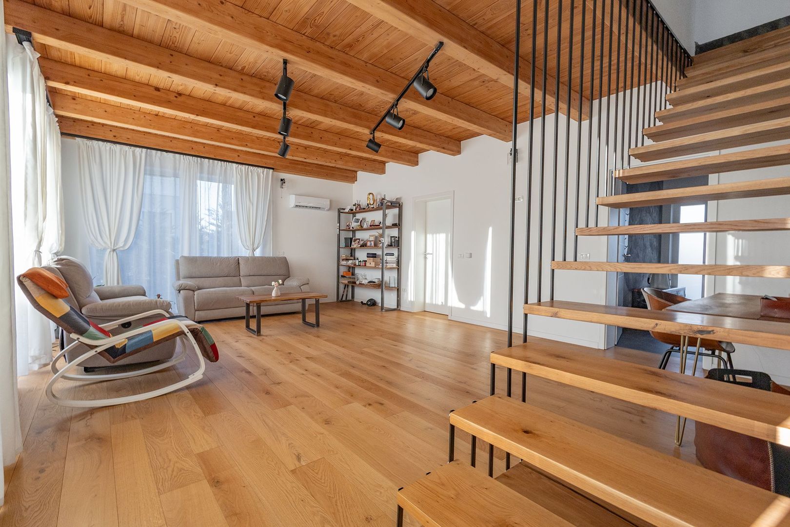 Casa deosebita de vanzare in Giarmata COMISION 0% CUMPARATOR - Poză 5