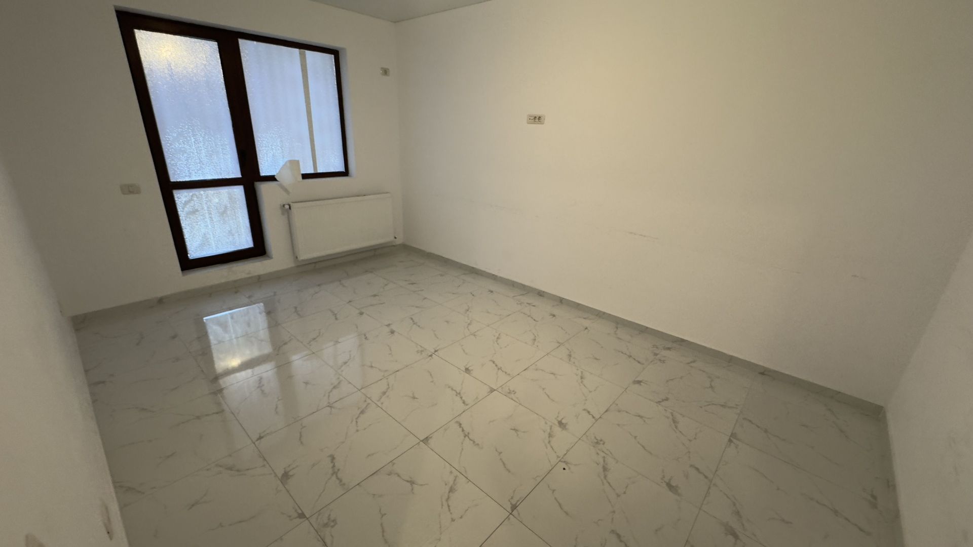 AP. 2 CAMERE MARULUI, BLOC NOU, PARCARE INCLUSA, NEMOBILAT, COMIS 0% - Poză 2