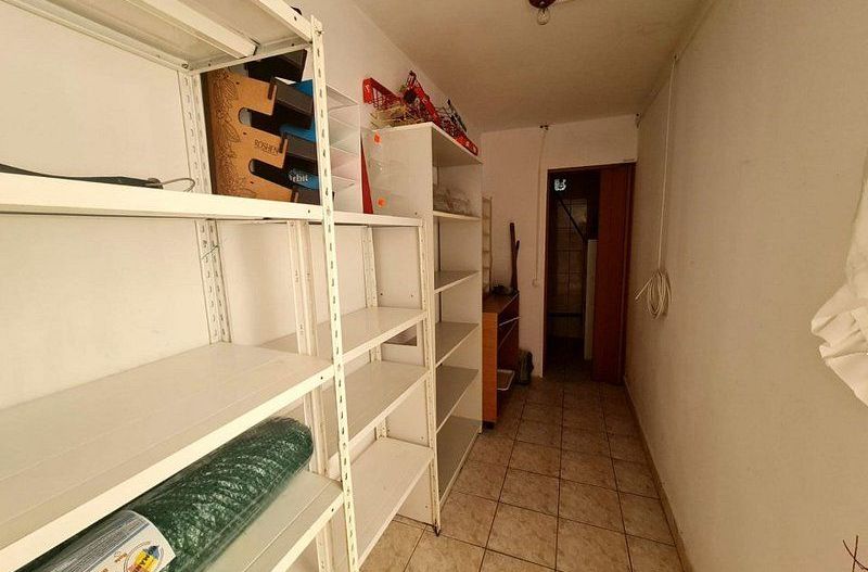 Spațiu comercial stradal – zona Micro 19, trafic pietonal intens - Poză 7