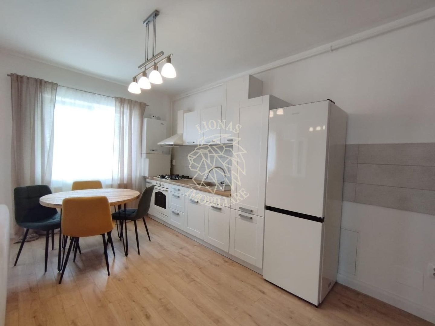 COMISION 0%! Apartamente mobilat si utilat 3 camere Zona Terra - Poză 1