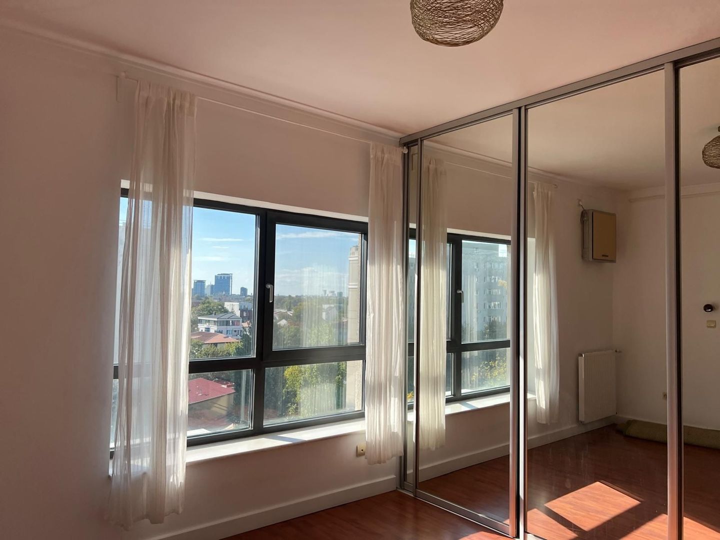 Inchiriere apartament 3 camere | Vedere spre lac | Emerald Residence - Poză 8