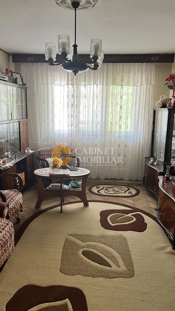 Apartament de vanzare - Poză 1