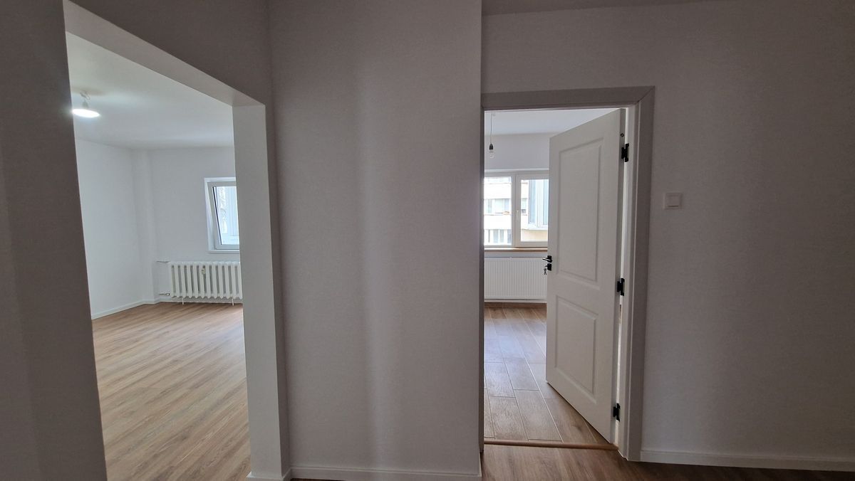 APARTAMENT RENOVAT SPATIOS  METROU ZONA NERVA TRAIAN - Poză 14