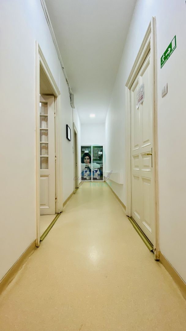 Apartament 4 camere vis-a-vis de parcul Cismigiu - Poză 5