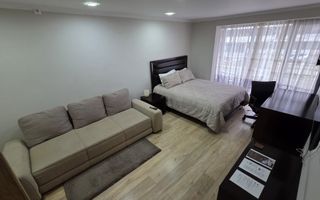 Garsoniera decomandata spatioasa Tractorul Coresi 52mp parter - Poză 1