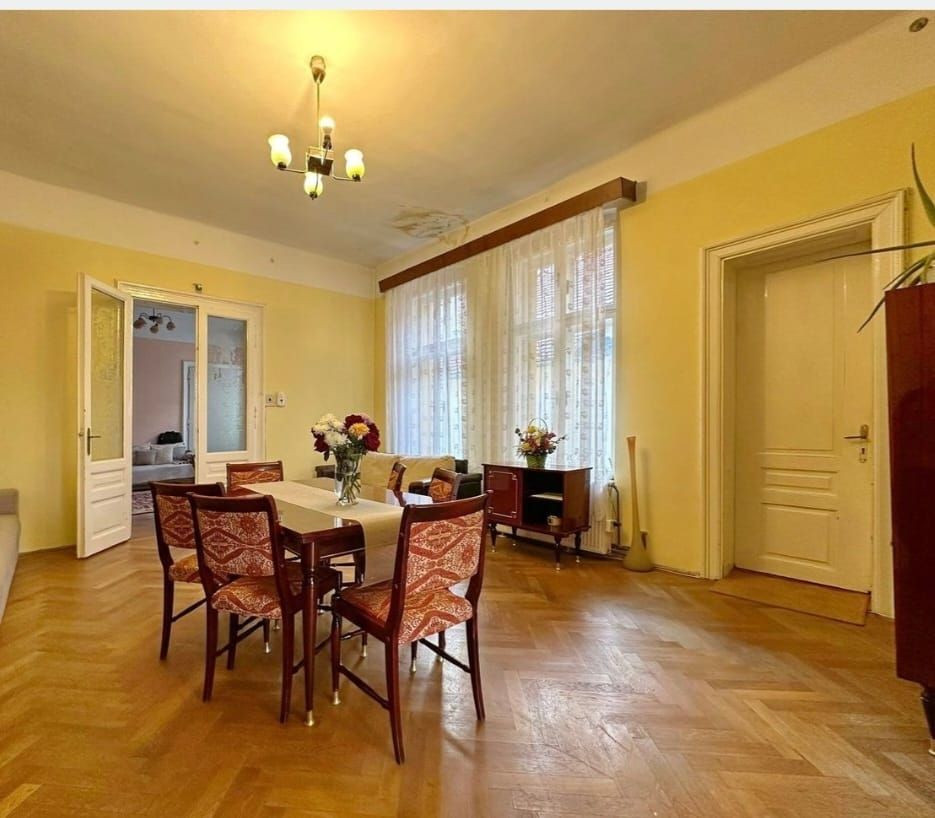 Apartament spațios în Centrul Istoric al Brașovului – zonă premium - Poză 7