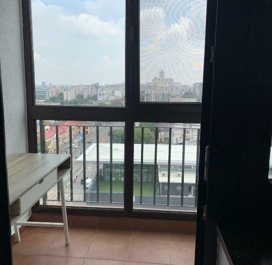Apartament de Închiriat - 2 Camere, 90mp, Et11/14 Cu Vedere Superbă la Răsărit - Poză 3