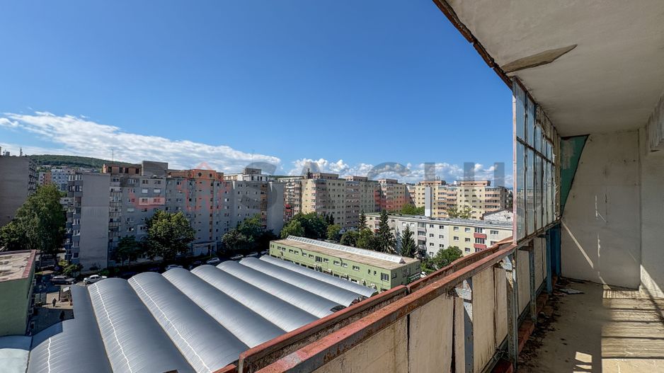 4 camere decomandate, etaj intermediar Piata Ion Mester - Poză 2