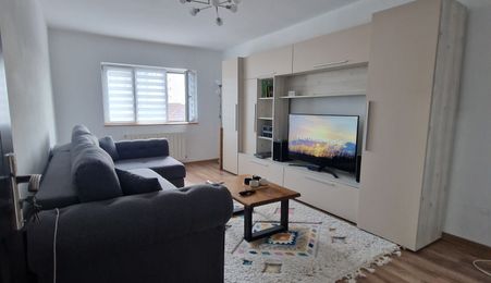 Apartament cu 2 camere | Zona Stefan Cel Mare | Renovat