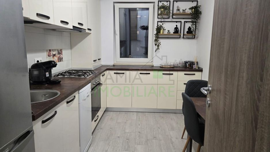 Apartament premium 2 camere, Urban Invest Coresi, Parcare + boxă - Poză 7
