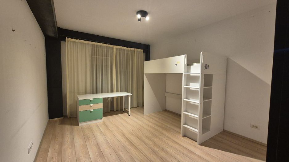 Bloc nou, sectiune mare, apartament 3 camere cu semineu, terasă mare si garaj - Poză 11