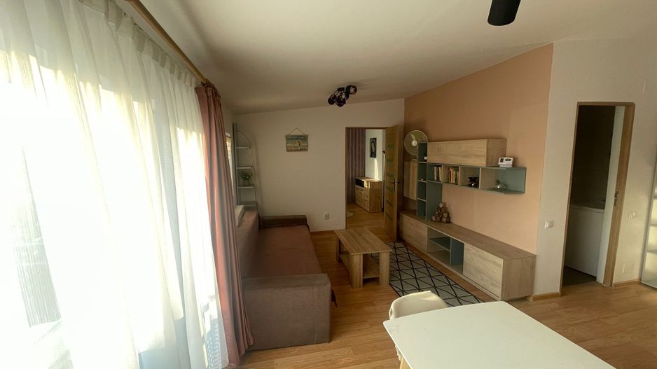 Apartament de inchiriat | Florilor | Balcon | 45 mp - Poză 2