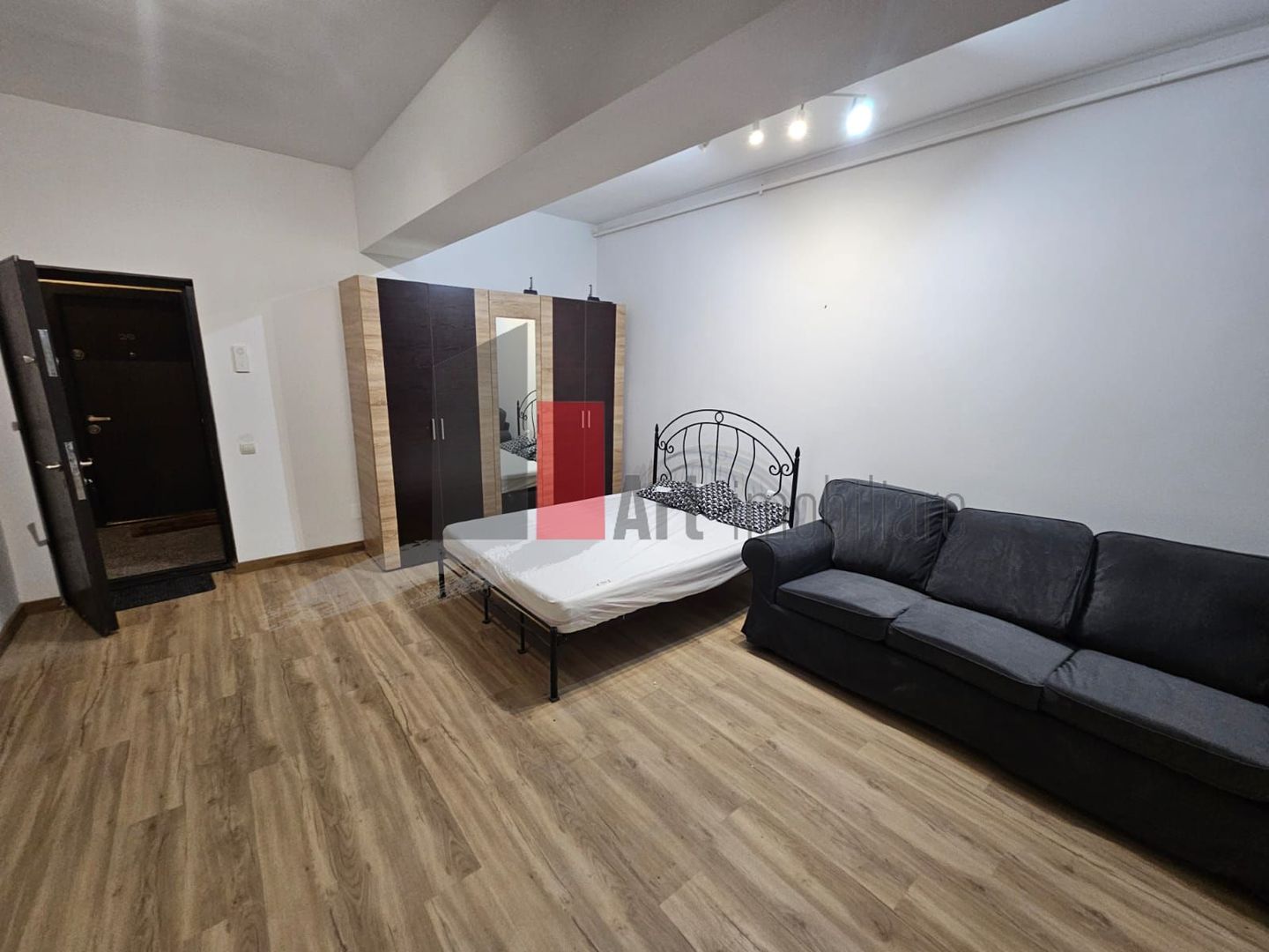 Garsonieara de vanzare-Piata Alba Iulia-Unirii-cu centrala - Poză 4