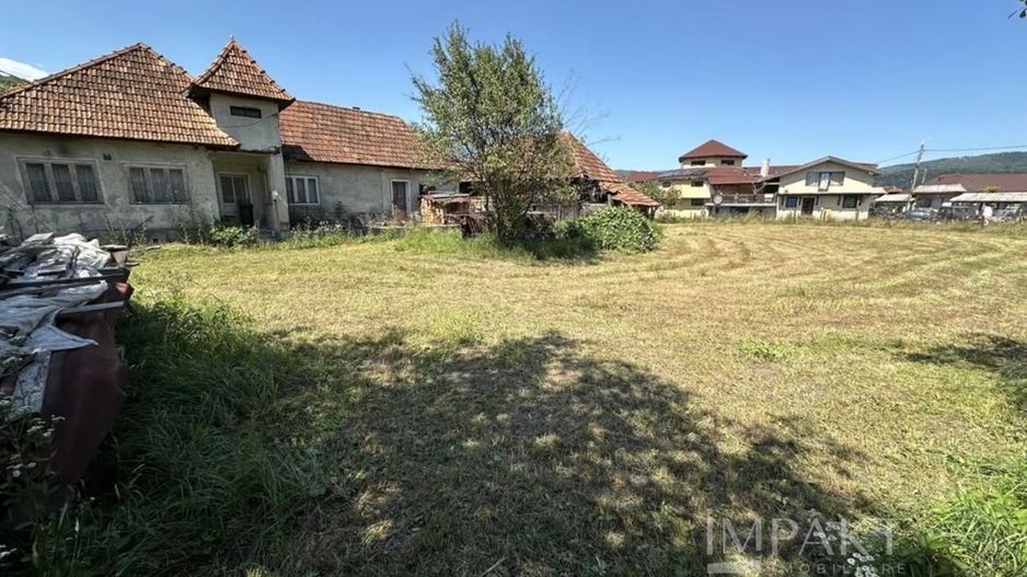 Teren cu casa veche in centrul localiatii Valea Draganului! - Poză 2