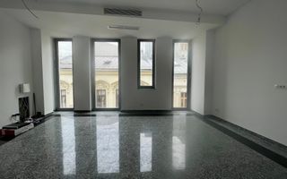 Spatiu comercial***300 mp***Cladire noua// Centrul Istoric - Poză 1