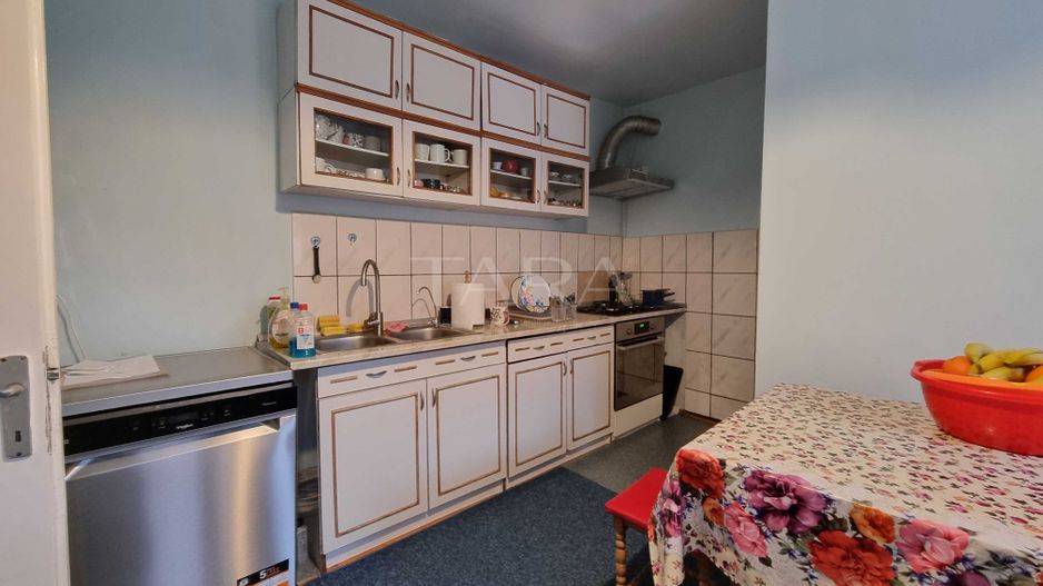 Casă / Vilă cu 4 camere de vânzare în zona Campului - Poză 3