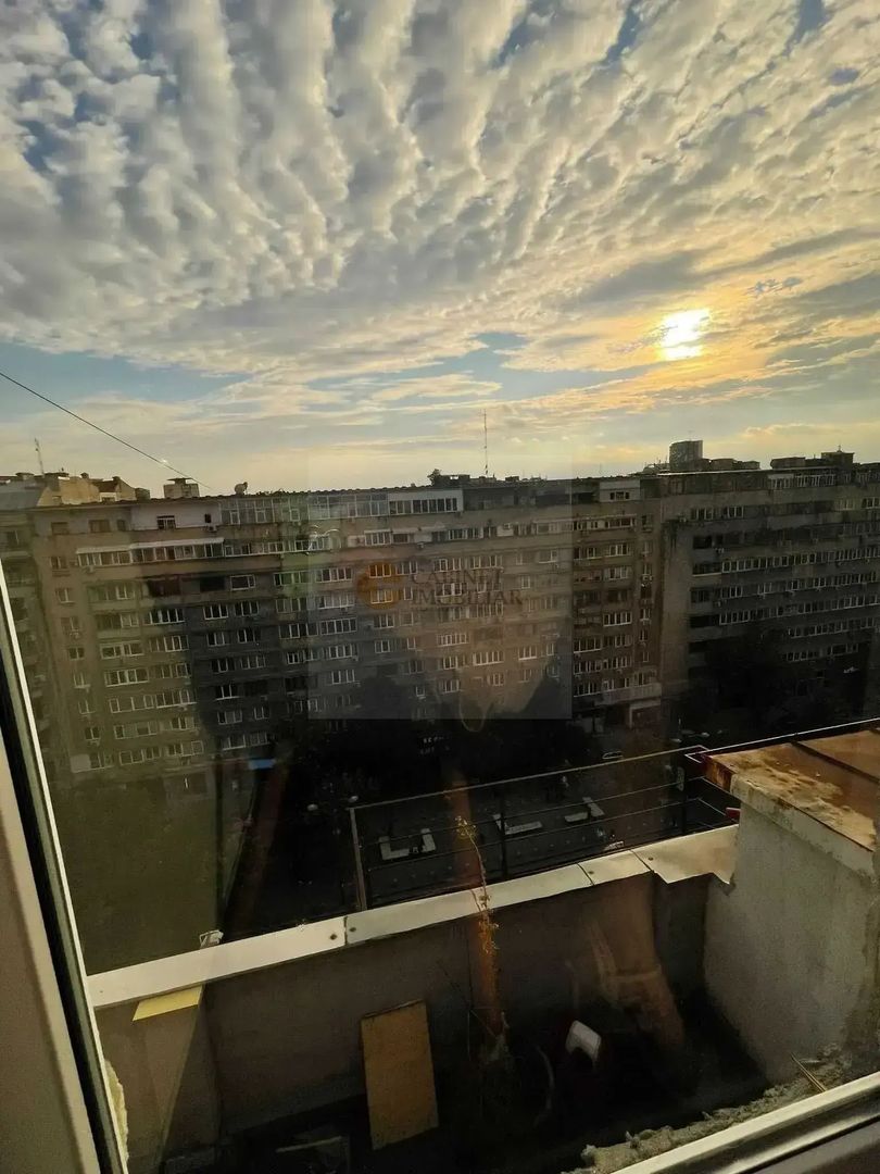 Garsoniera | Bulevard Nicolae Balcescu | Mansarda | Renovata - Poză 1