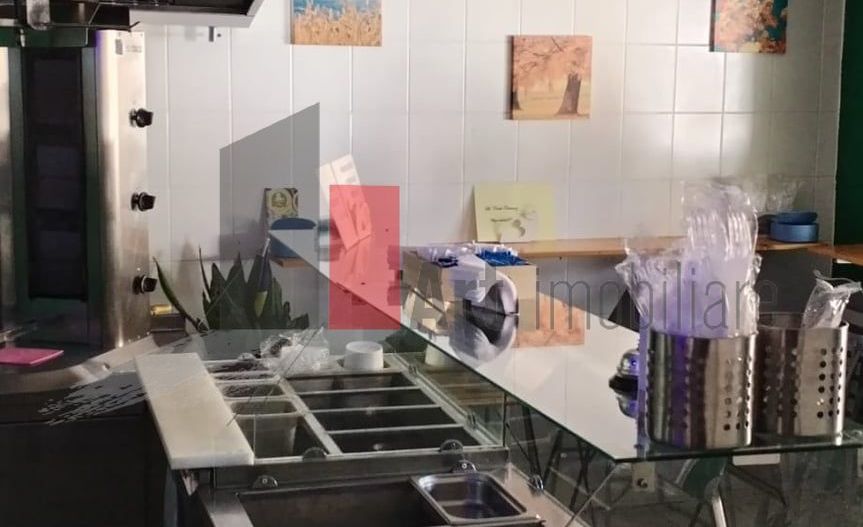 Spatiu Comercial Zona Grivita, 57mp, Mobilat si utilat Fast-Food pretabil HoReCa - Poză 3