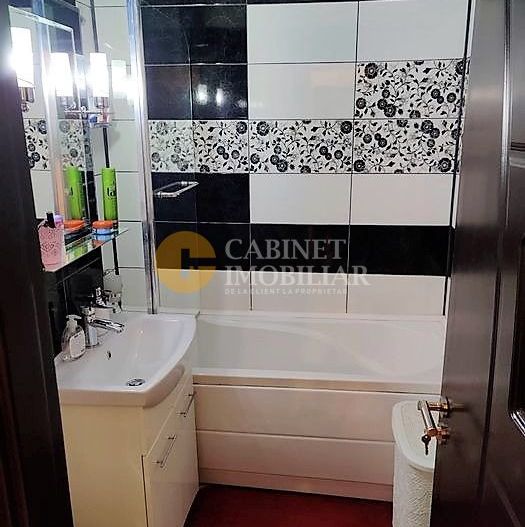 Apartament 2 camere decomandat, etaj intermediar , zona Mircea Cel Batran - Poză 5
