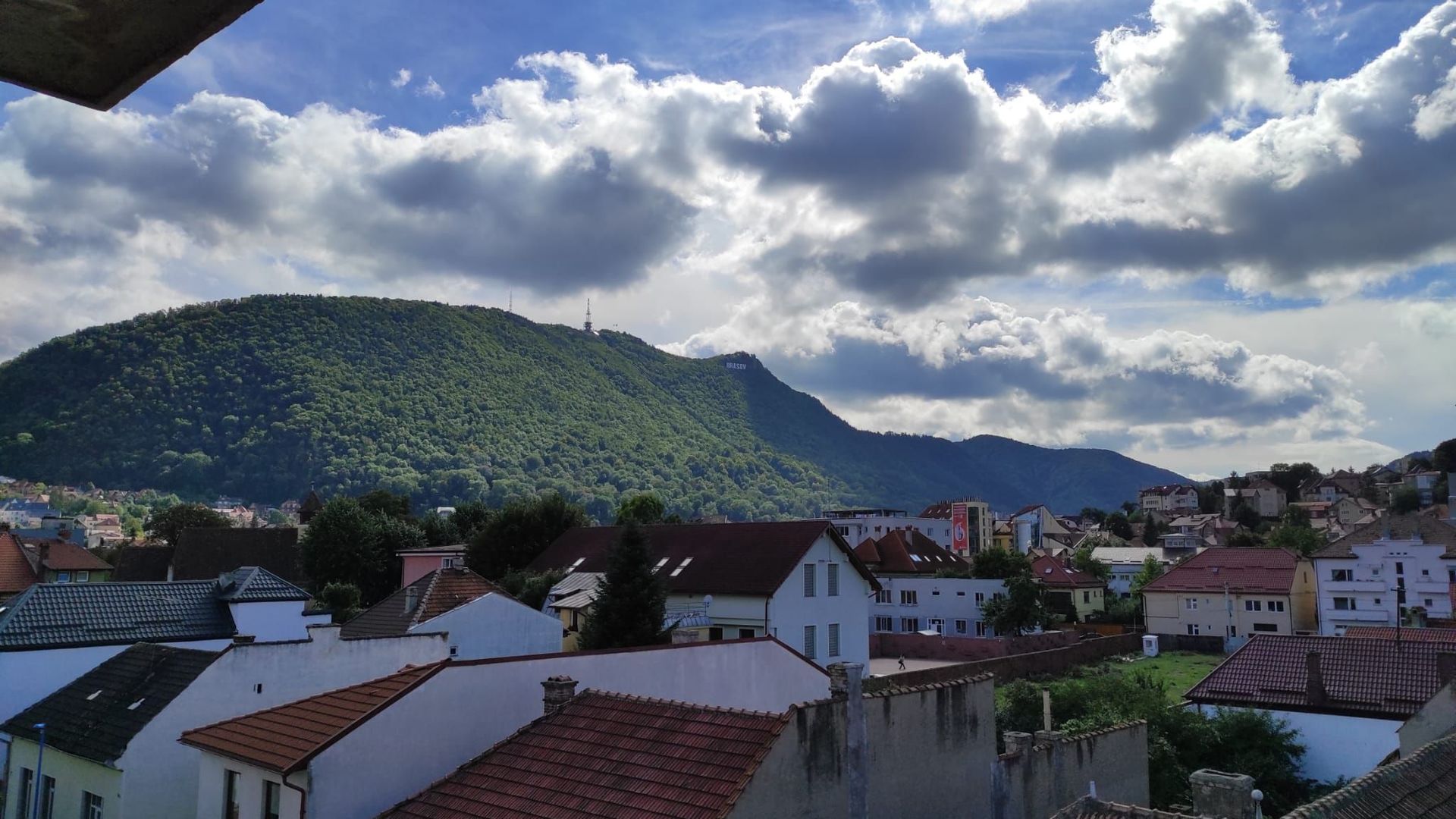 Apartament cu 3 camere  in zona centrala a Brasovului - Poză 6