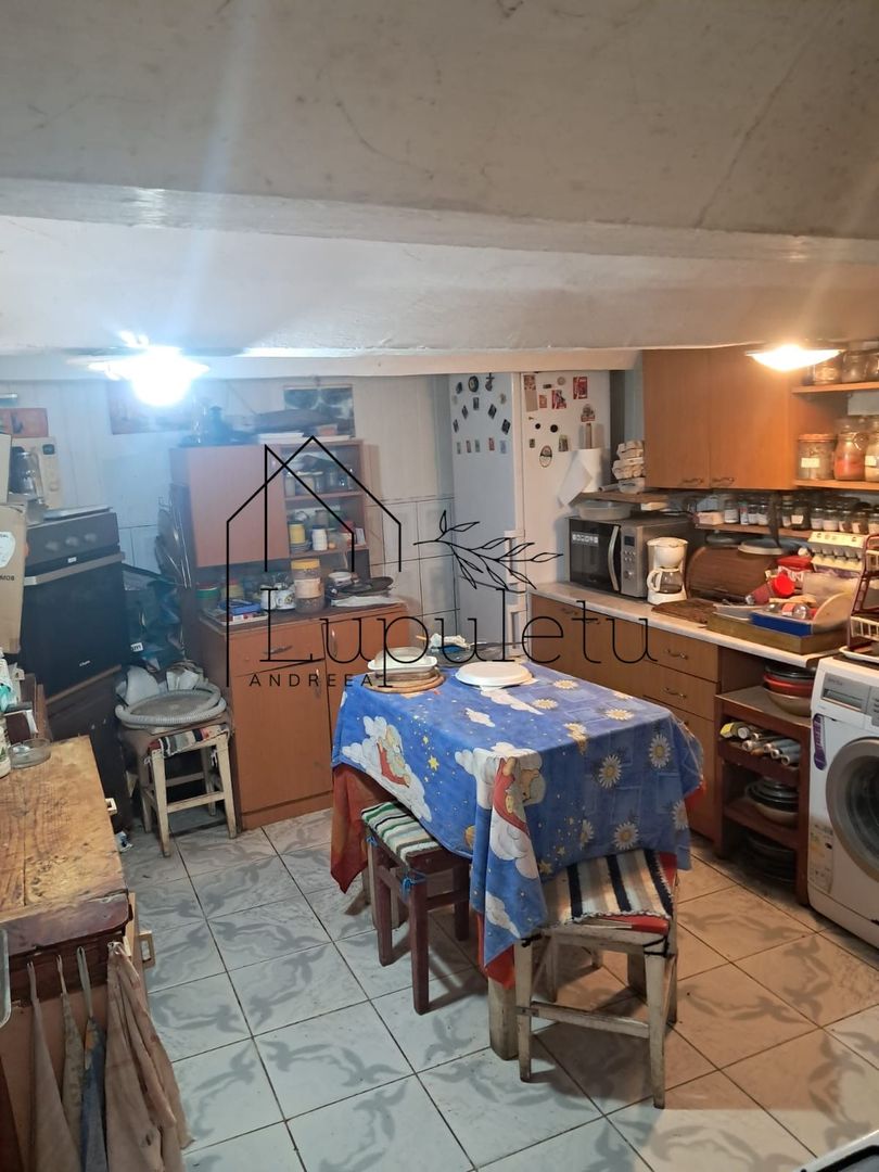 Casă de Vânzare | 3 Camere | 140 MPU | Anexe | Comuna Rosia - Poză 4