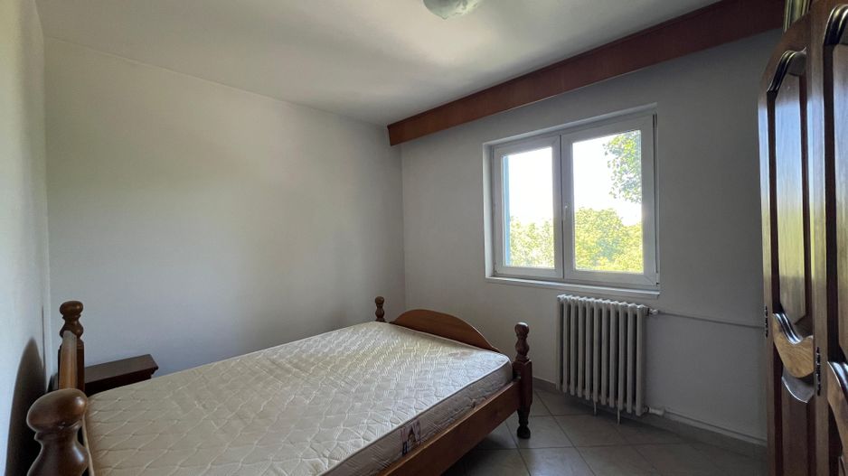 3 camere cu vedere la Parc Humulesti - Poză 9