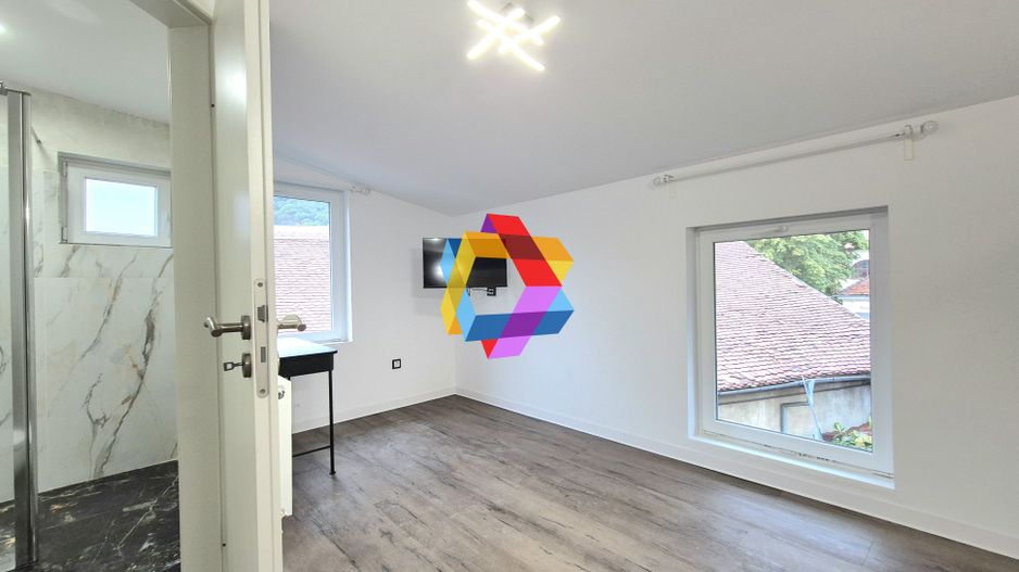 Spatiu de birouri la casă - 225 mp - Poză 15