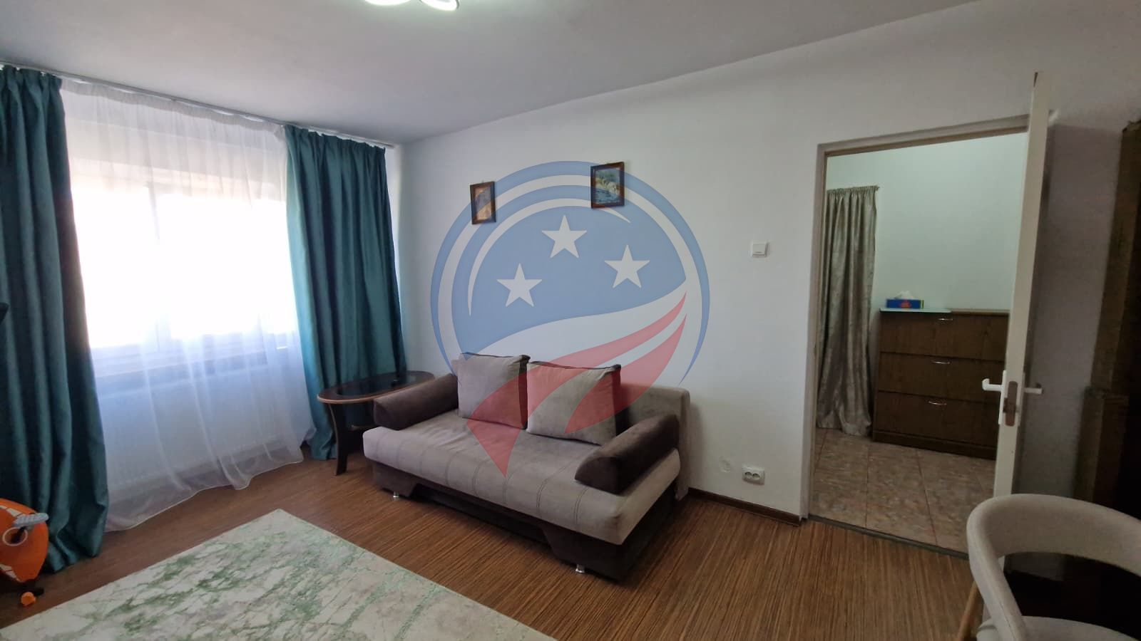 DE VÂNZARE – Apartament cu 2 camere, mobilat și utilat, în Craiovița Nouă! - Poză 4