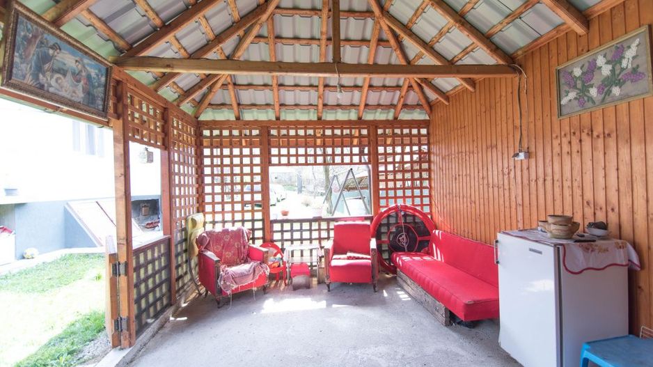 Casa cu 3 camere renovata - Poză 19