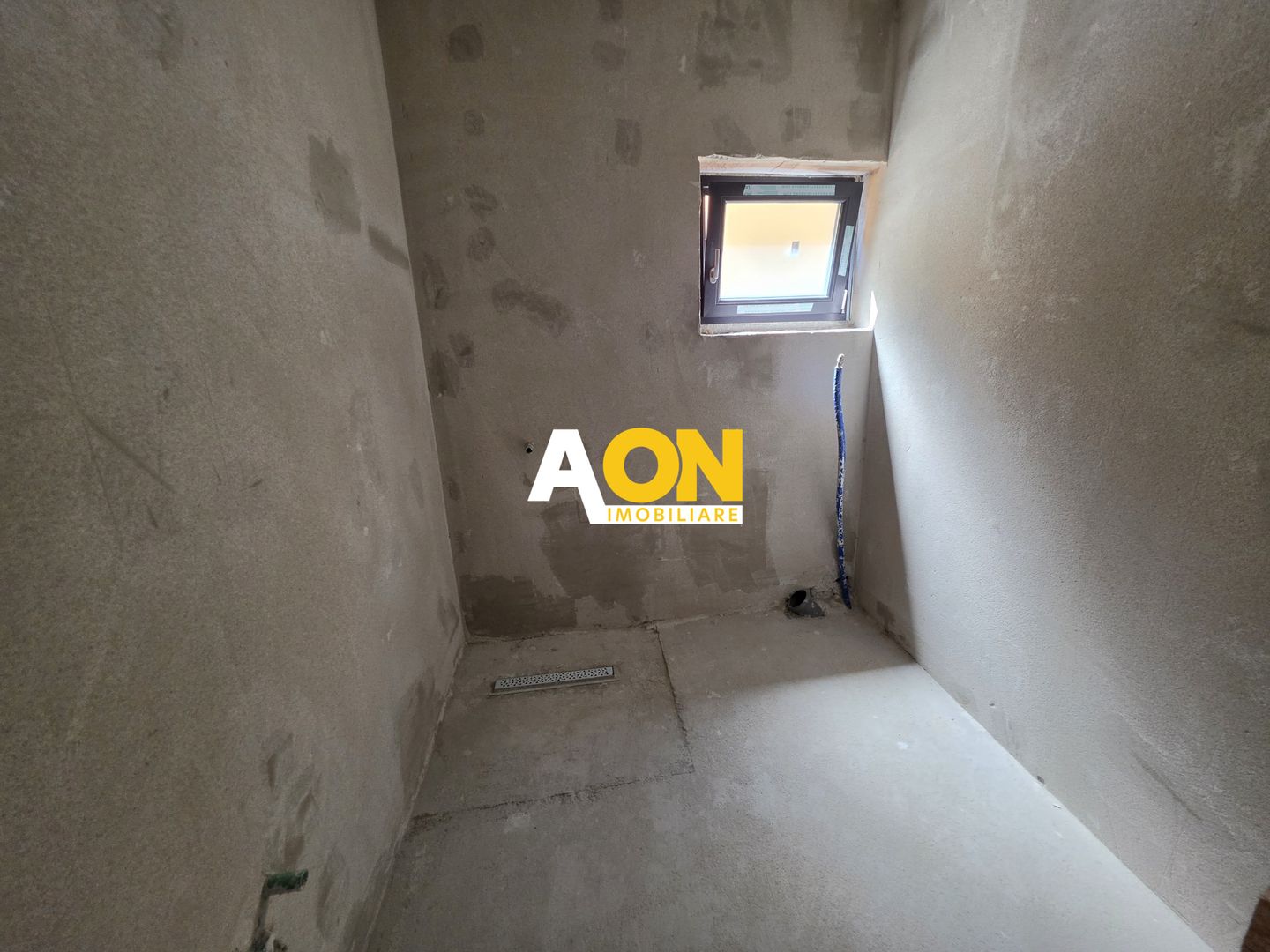 Duplex semifinisat, 4 camere,  250 mp teren, zona Schit - Poză 21