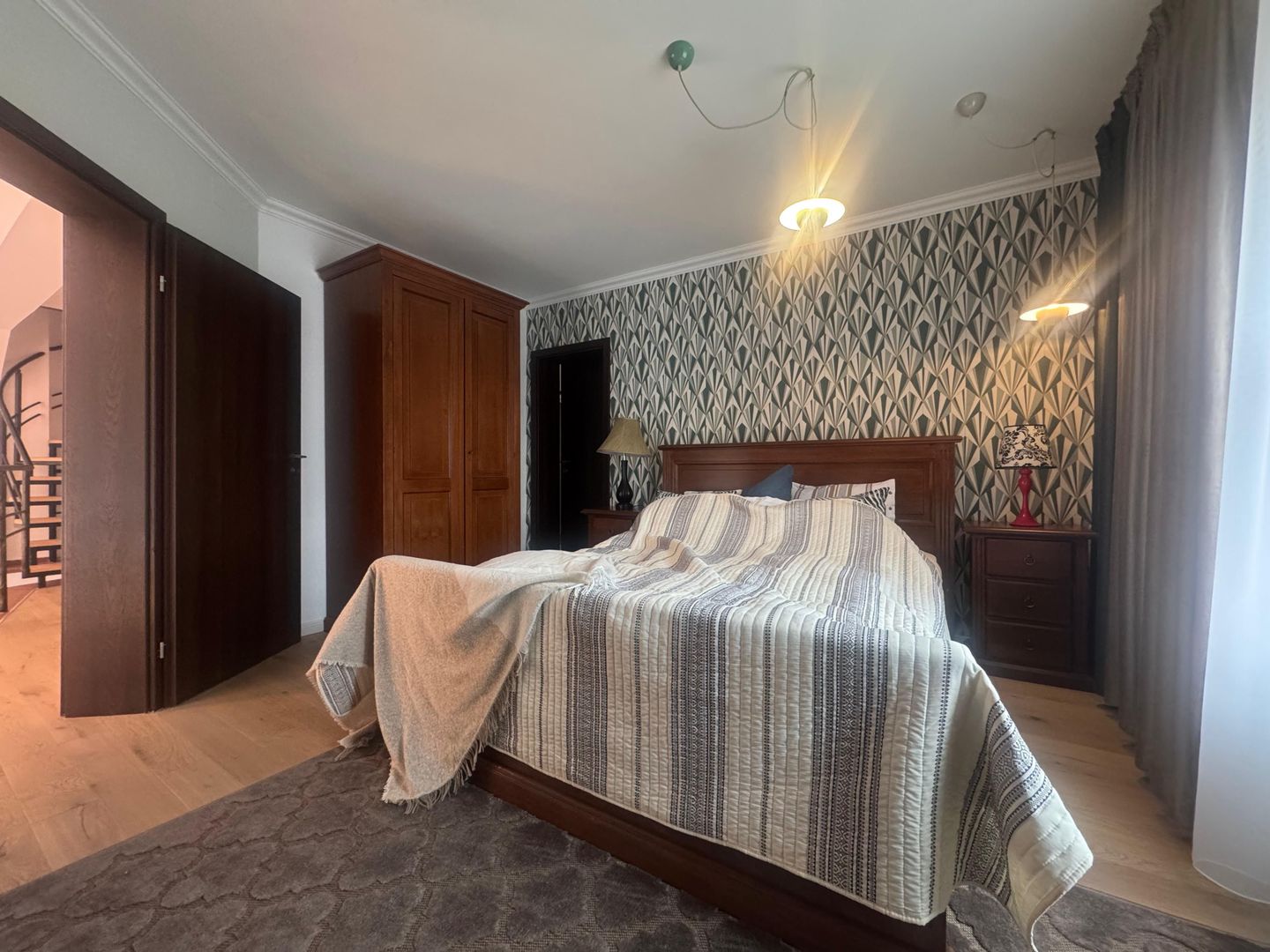 Pensiune deosebită în Bran || priveliște panoramică, facilitati premium - Poză 11