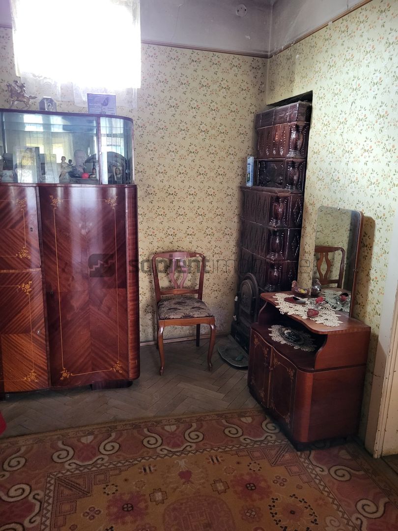 Casa de vanzare pentru 2 familii 5 camere 482mp - Poză 12