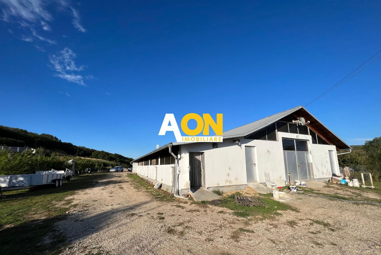 Ferma de vanzare cu 550MP utili si 27.500MP teren la asfalt - Poză 6