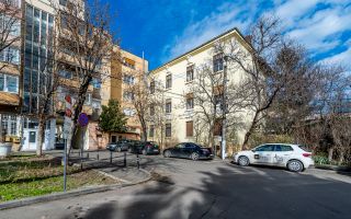 2 apartamente unificate, B-dul Revoluției, Arad. Etajul 1 - Poză 2