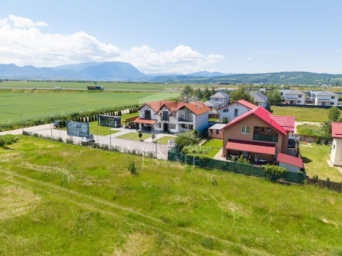 RASNOV| Cladire multifunctionala | 350 mp | Vad turistic si comercial - Poză 19