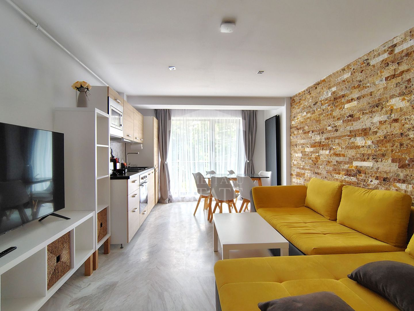 Mobilat utilat integral MODERN | Decomandat | Predeal - Poză 2