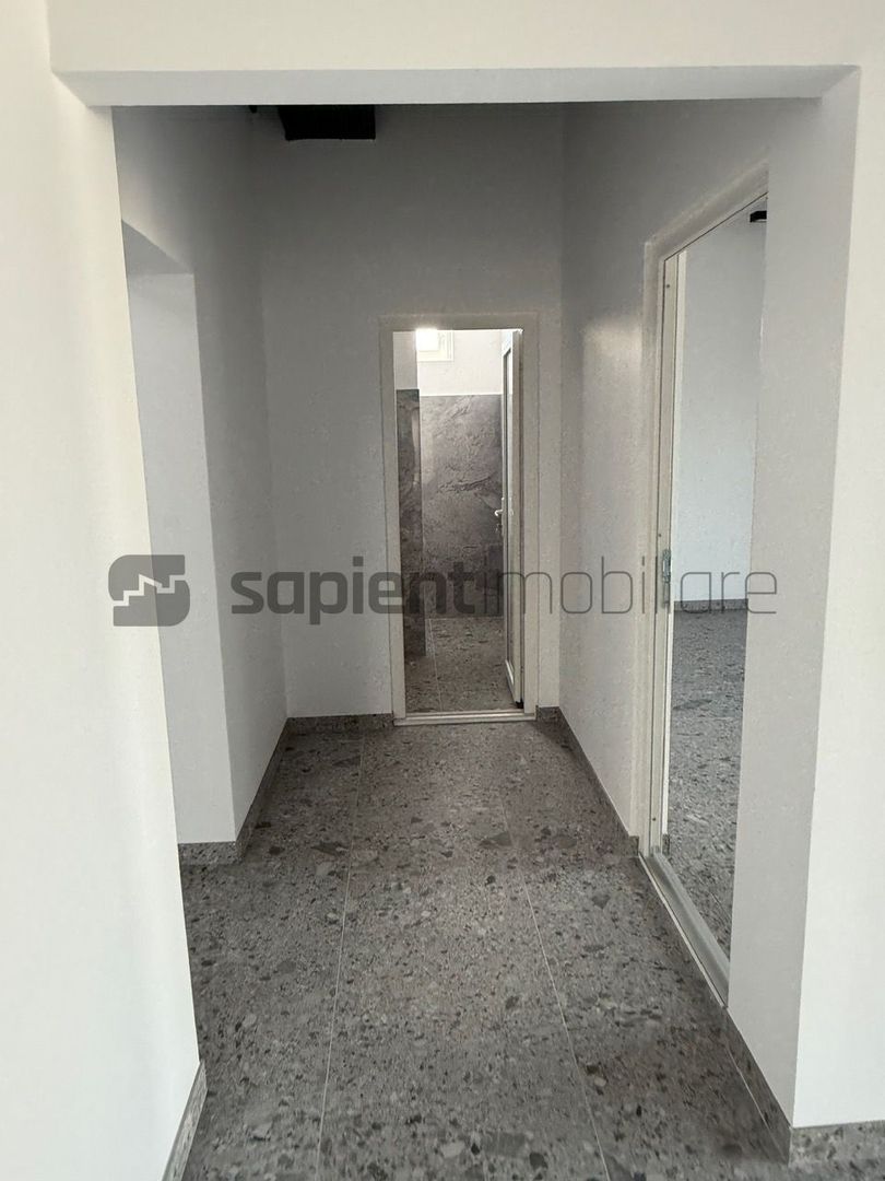 Închiriere spațiu mixt – Hală | Showroom | Birouri - Poză 14