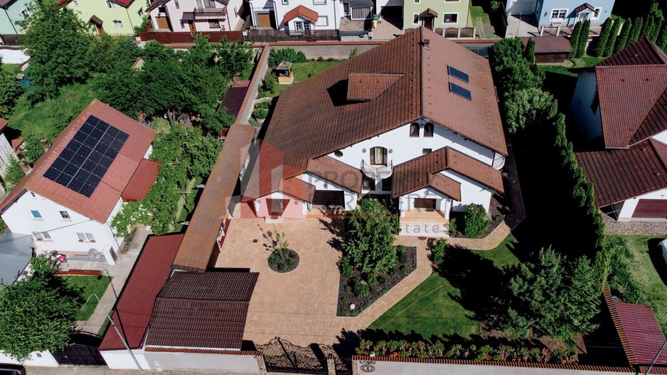 Proprietate de lux în Ghimbav, la doar 10 minute de Brașov - Poză 1