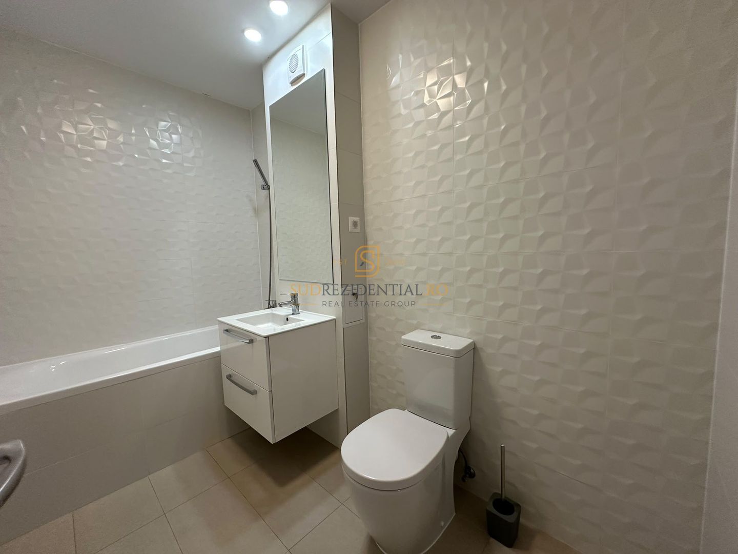 Apartament 2 camere, grădină proprie + loc de parcare inclus - Poză 13