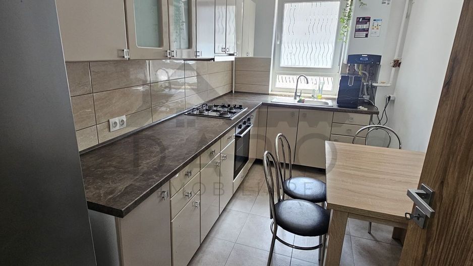 Proprietar Inchiriez apartament doua camere Maurer - Poză 6