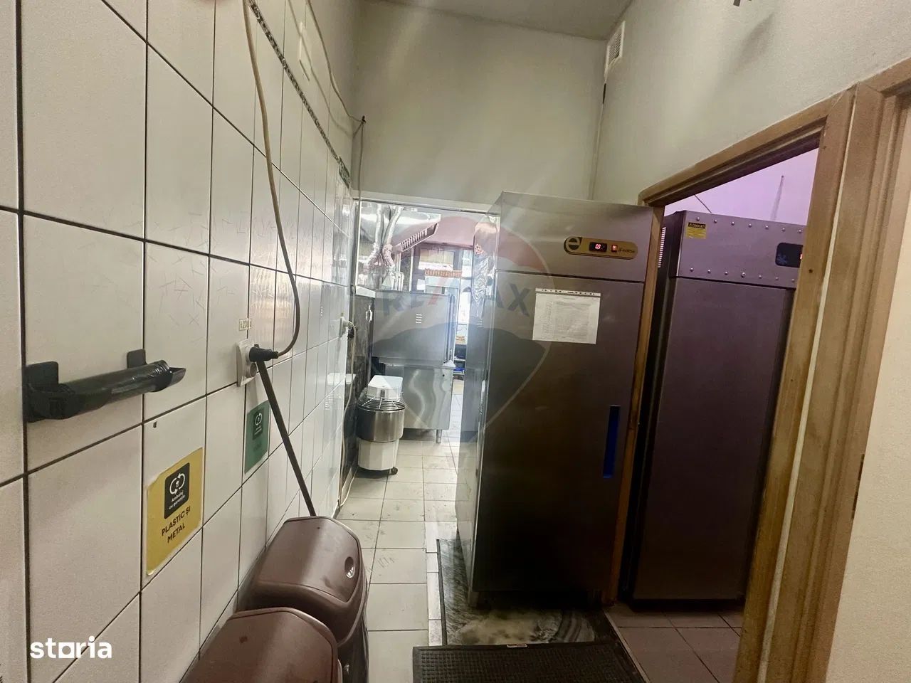 De Inchiriat Spațiu Comercial de 60mp în zona Nerva Traian - Poză 10